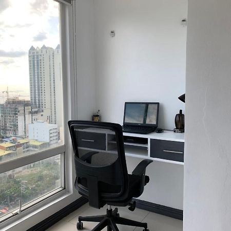 1 Bedroom With Balcony, Fully Furnished Overlooking Manila Bay At Birch Tower, Malate, Манила Экстерьер фото