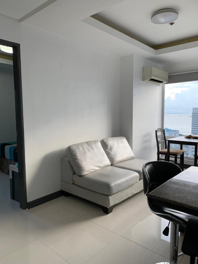 1 Bedroom With Balcony, Fully Furnished Overlooking Manila Bay At Birch Tower, Malate, Манила Экстерьер фото